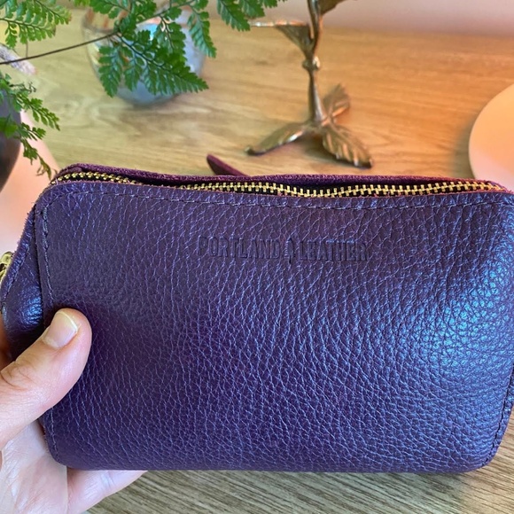 💜 Portland Leather Deep Purple Plum Crossbody Belt Bag 💜 - Picture 8 of 12